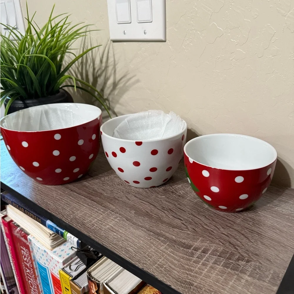 Set (3) Crate & Barrel Joan Anderson Snowman Bowls 5 7/8